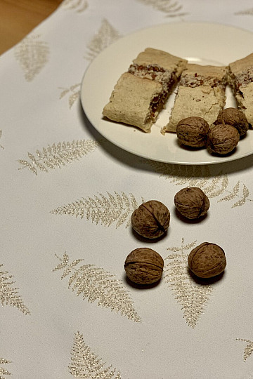 Christmas tablecloths and scarves LEAFS I GOLD