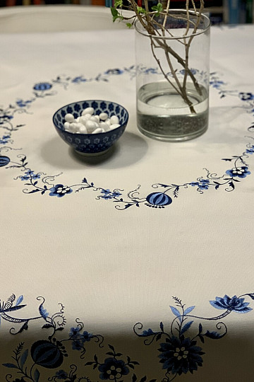 Embroidered tablecloths ONION BLUE-WHITE