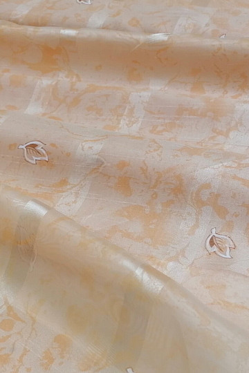 Honey curtain with leaves