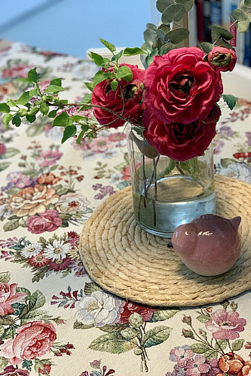 Tapestry tablecloth, scarf Bouquet