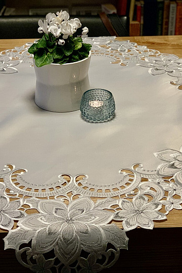 Embroidered Christmas tablecloth Silver Star
