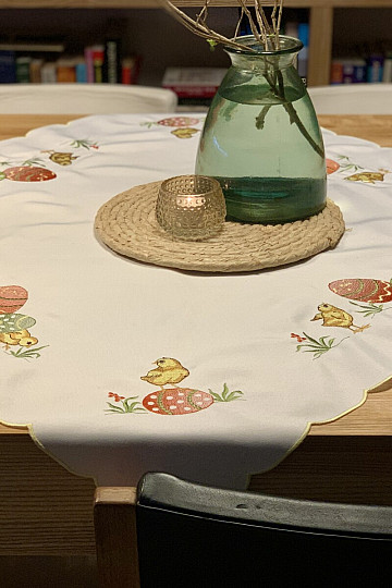 Embroidered tablecloths and scarves CHICKEN yellow