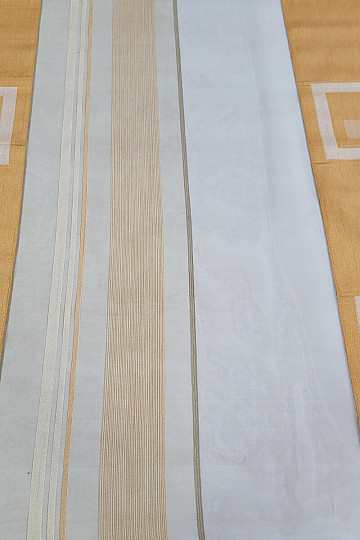 Translucent curtain