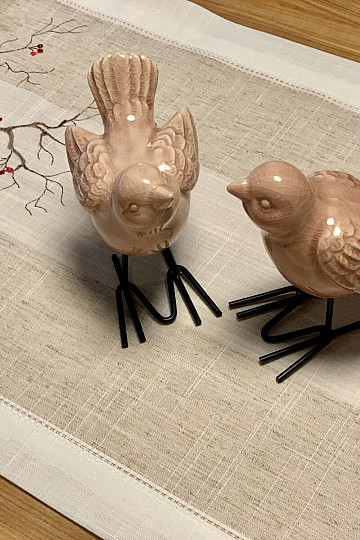 Embroidered tablecloth and scarf TITS
