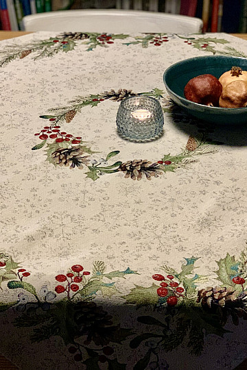 Tapestry tablecloth, shawl and table setting PINE and MISTLETTE