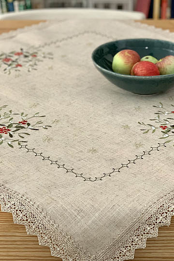 Mistletoe lace tablecloth