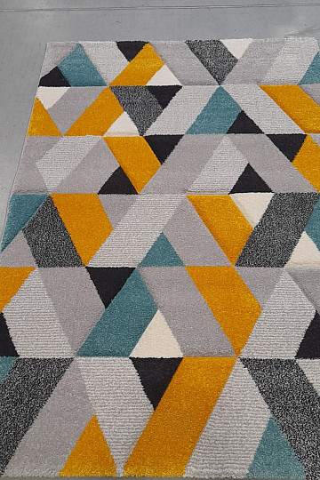 Childrens piece carpet COLORFUL TRIANGLES