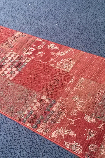 Luxurious woolen tread ROYAL PATCHWORK red