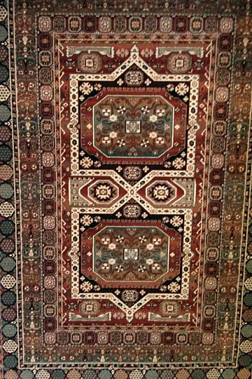 Luxurious woolen carpet ROYAL centre kazety