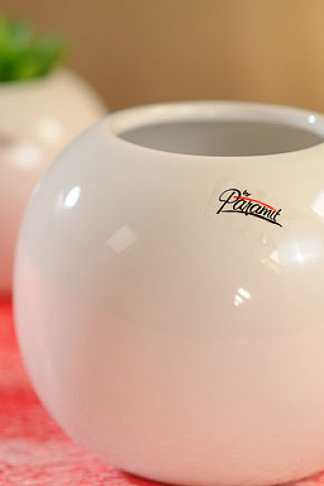 Vase Round white 10 cm