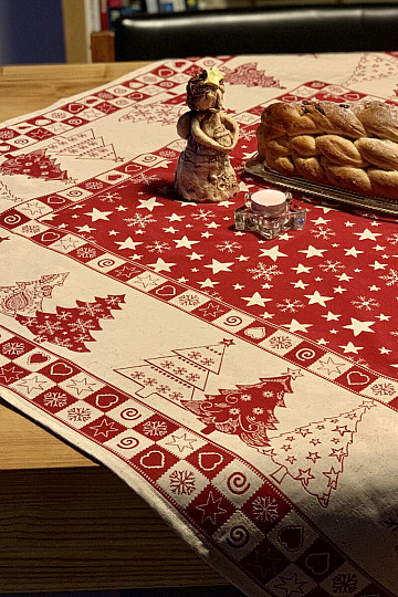 Tapestry tablecloths, scarves Christmas TREE II