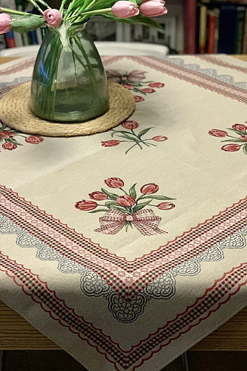 Tapestry tablecloths and scarves TULIPANS