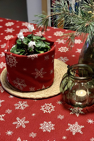 Tapestry tablecloth and scarf RED FLAG