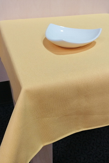 LISA tablecloth - light yellow