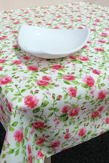 LAURA tablecloth - small pink flowers