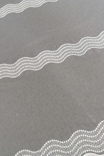 Curtain with embroidery 545/601