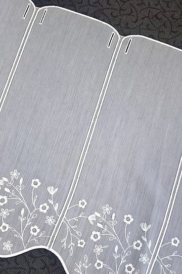 Embroidered curtain for stained glass window GERSTER 11648 FLOWERS