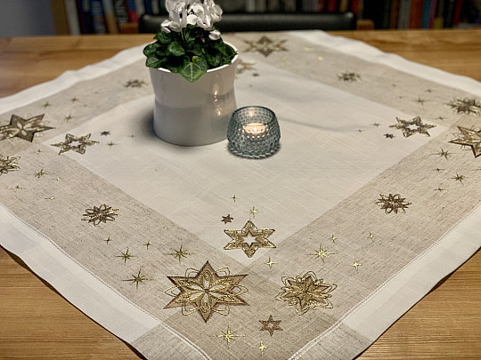 Embroidered Christmas tablecloth, Star shawl