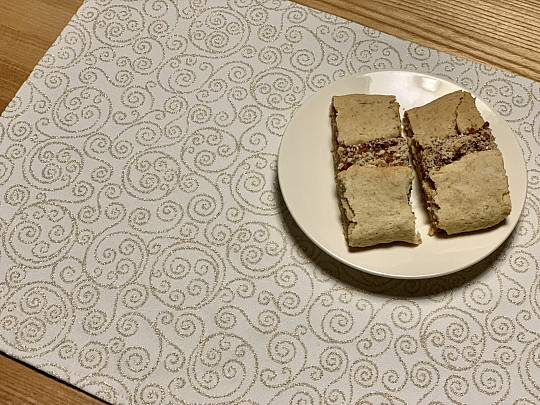 Christmas tablecloths and scarves Ornament gold