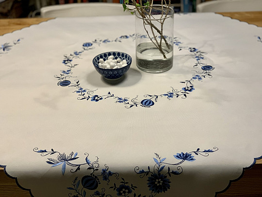 Embroidered tablecloths ONION BLUE-WHITE