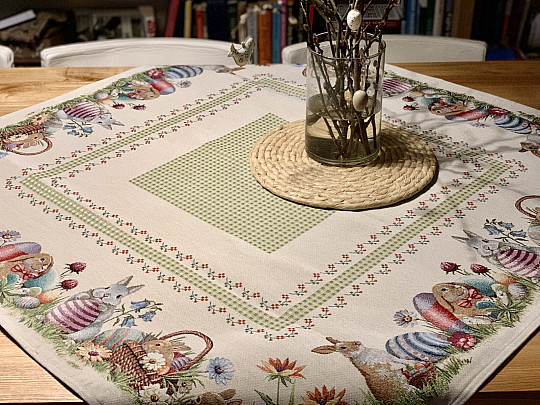 Tapestry tablecloths and scarves SNAPSHOT