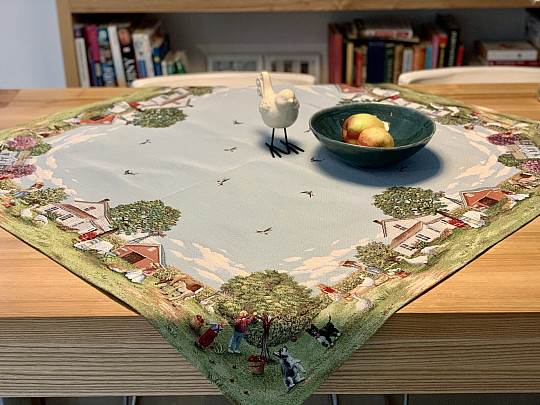 Tapestry tablecloths and scarves COUNTRYSIDE