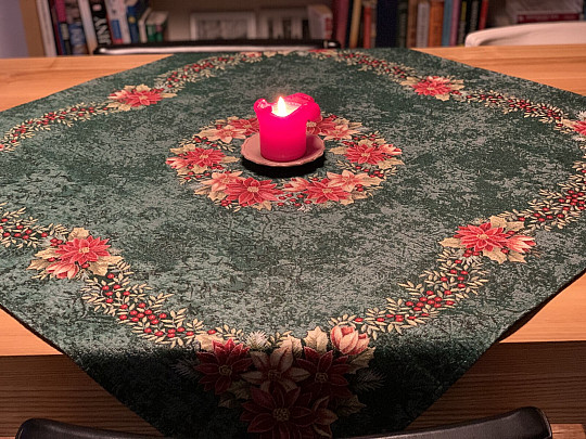 Christmas tapestry tablecloths and scarves CHRISTMAS ROSE-WREATH HOLLY GREEN