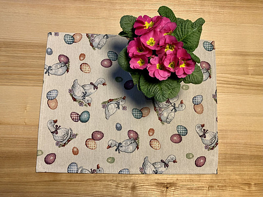 Easter table setting - WHITE HUNTS