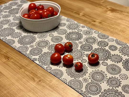 Shawl and placemat MANDALA small
