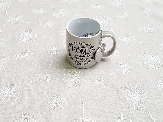 Tablecloth Dandelion St. beige