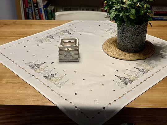 Embroidered Christmas tablecloth and shawls WHITE GOLD TREES