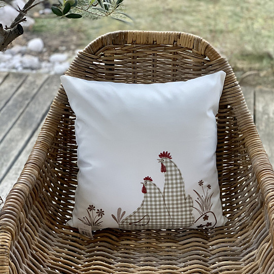 Embroidered Easter cover HENS check