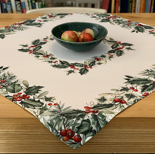 Tablecloth Christmas RED BERRIES