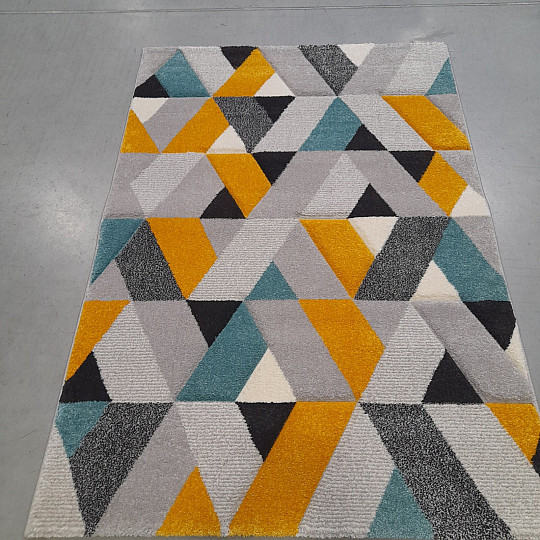 Childrens piece carpet COLORFUL TRIANGLES