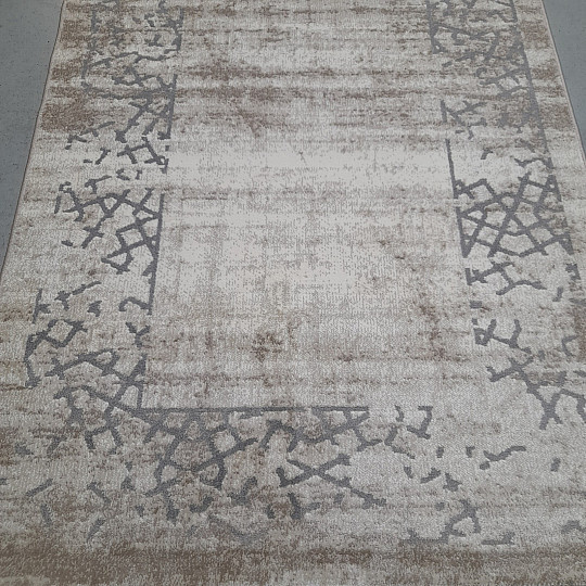 SAGA rectangular and ornamental piece carpet