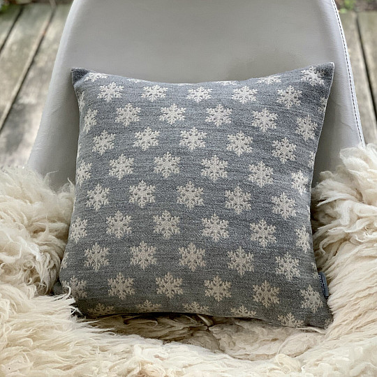 Luxurious decorative cover FLAKES GREY A