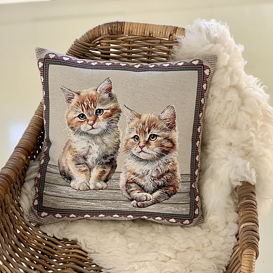Tapestry pillowcase CATS IN A FRAME