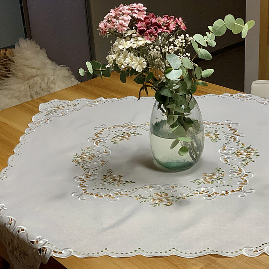 Tablecloth and scarf FLOWERS apricot embroidered