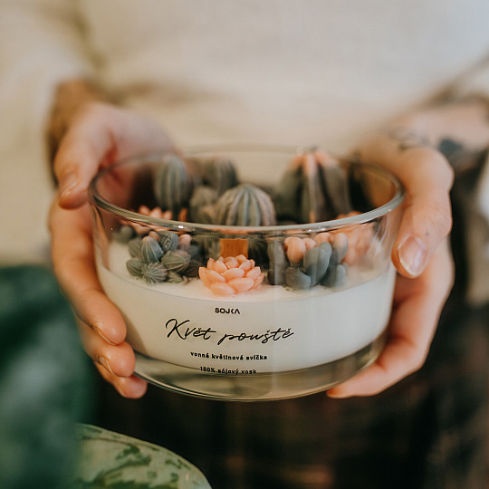 DESERT FLOWER scented flower candle with cacti