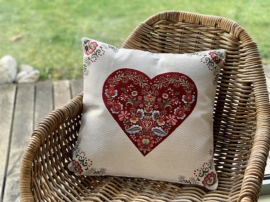 Tapestry cushion cover HUGE HEARTS