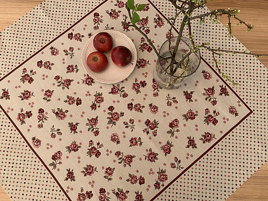 Tapestry tablecloth and scarf ROSES