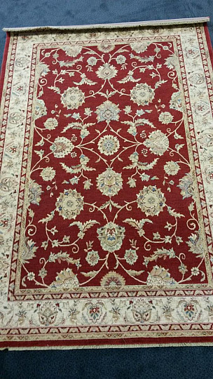 Luxurious woolen carpet DJOBIE ORIENT red