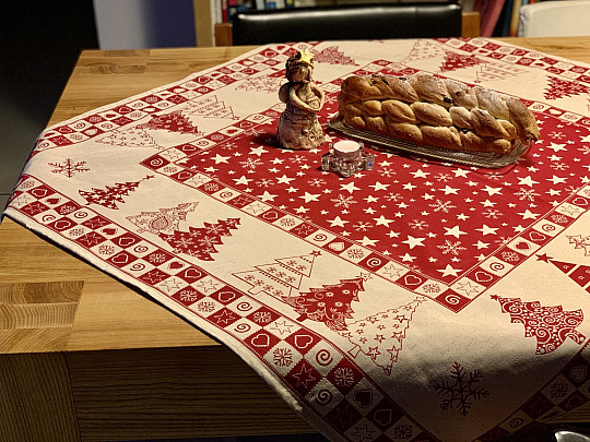 Tapestry tablecloths, scarves Christmas TREE II