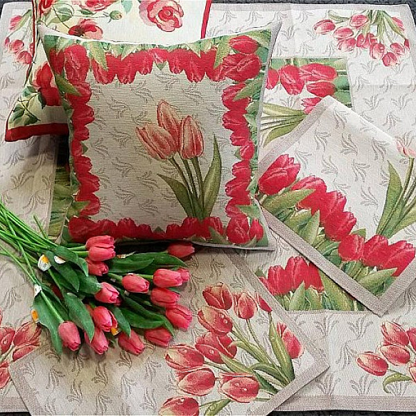 Tablecloths and shawls