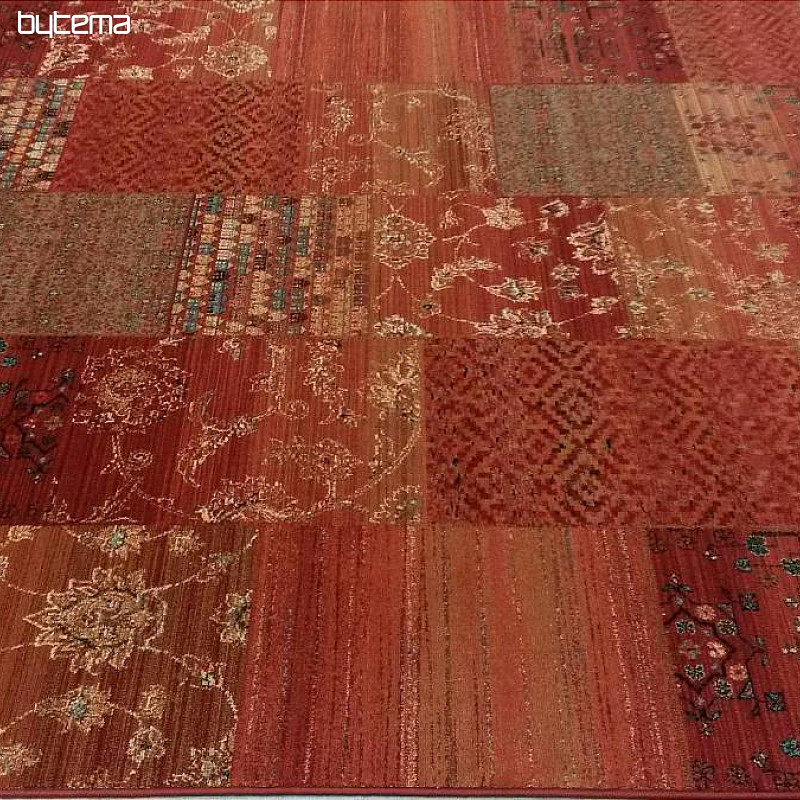 Luxurious woolen carpet ROYAL PATCHWORK red