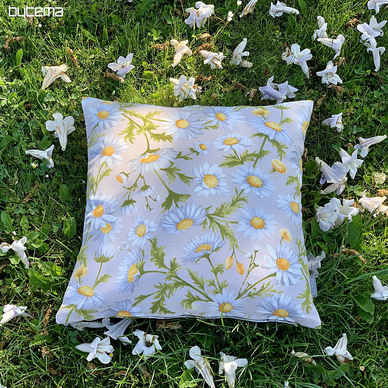 Decorative pillowcase DAISIES