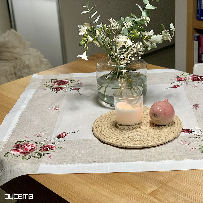 Embroidered tablecloth and scarf Roses and kittens