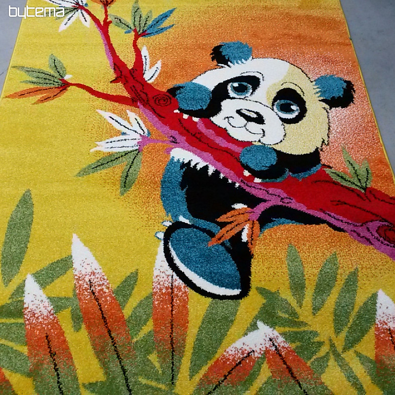 children´s carpet Panda on the tree