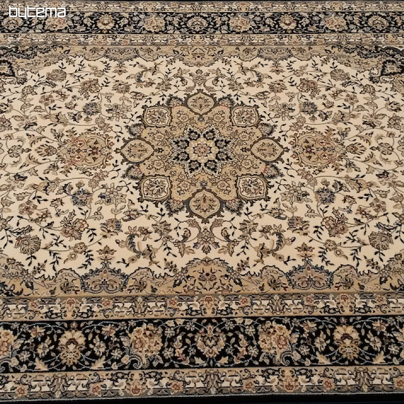 Classic woolen carpet DIAMOND 7252/100