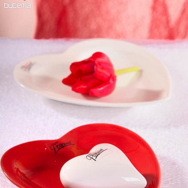 RED HEART saucer